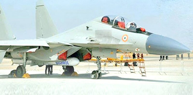 Air version of BrahMos supersonic cruise missile successfully test-fired from Sukhoi 30 MK-I » Kamal Sandesh