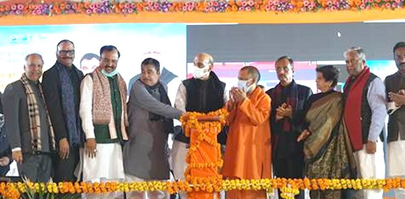 Nitin Gadkari inaugurates and lays foundation stone of NH worth Rs 26778 crore in UP » Kamal Sandesh