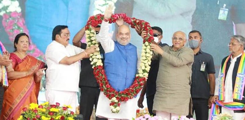 Union Home Minister laid foundation stone of various schemes of Sumul Dairy in Surat » Kamal Sandesh
