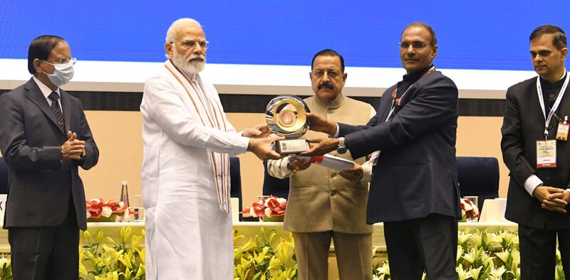 PM confers Prime Minister’s Awards for Excellence in Public Administration » Kamal Sandesh