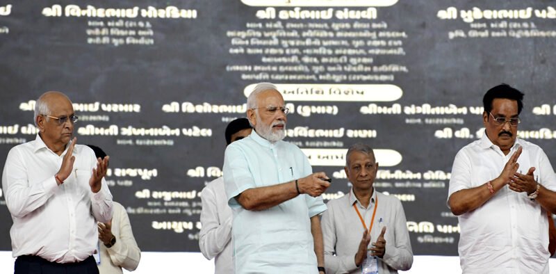 PM lays foundation stone and dedicates various projects worth more than ₹3400 crores at Surat » Kamal Sandesh