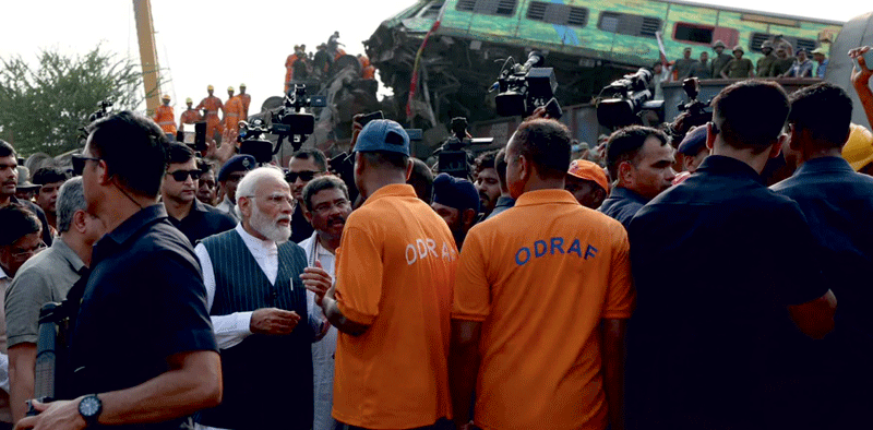Odisha train accident : PM Modi visits and reviews situation at accident site » Kamal Sandesh