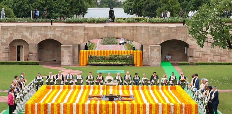 Leaders of G20 nations pay homage to Mahatma Gandhi at Raj Ghat » Kamal Sandesh
