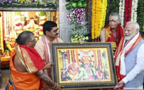 PM offers prayers at Sri Ujjaini Mahakali Devasthanam, Telangana » Kamal Sandesh